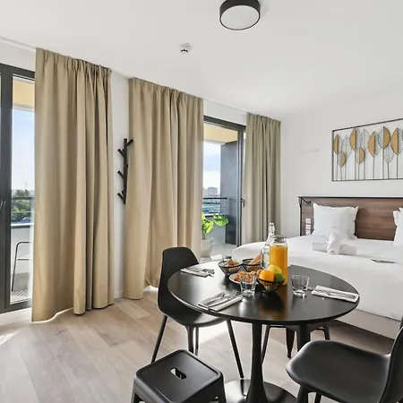 Aparthotel Suites Paris Ouest Colombes 3*