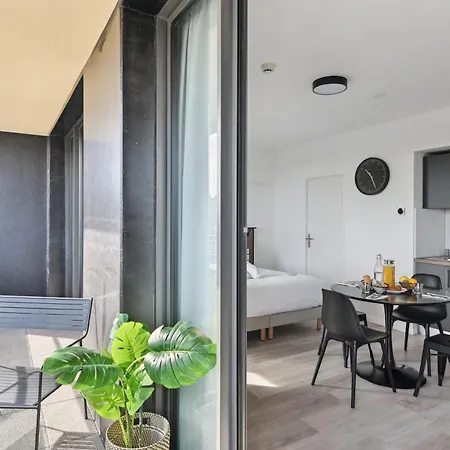 Suites Paris Ouest Colombes Colombes (Hauts-de-Seine)
