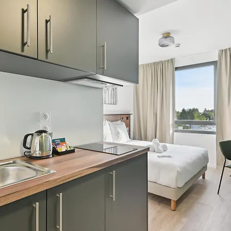 Suites Paris Ouest Colombes 3* Colombes (Hauts-de-Seine)