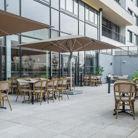 Aparthotel Suites Paris Ouest Colombes