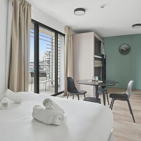 - Paris Ouest - Colombes Aparthotel