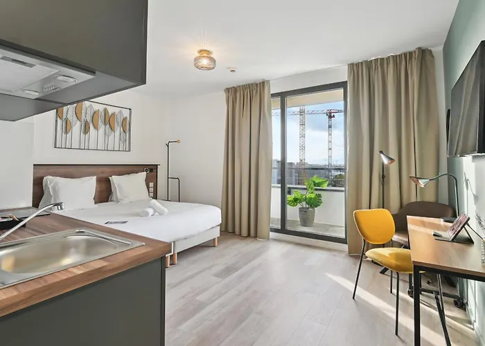 - Paris Ouest - Colombes