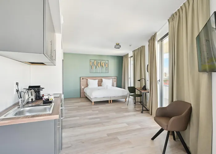 Aparthotel - Paris Ouest - Colombes 3*