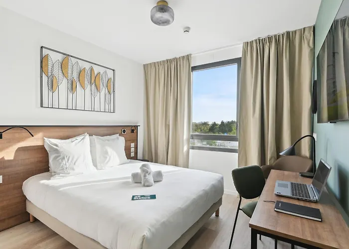 - Paris Ouest - Colombes Aparthotel Bois-Colombes