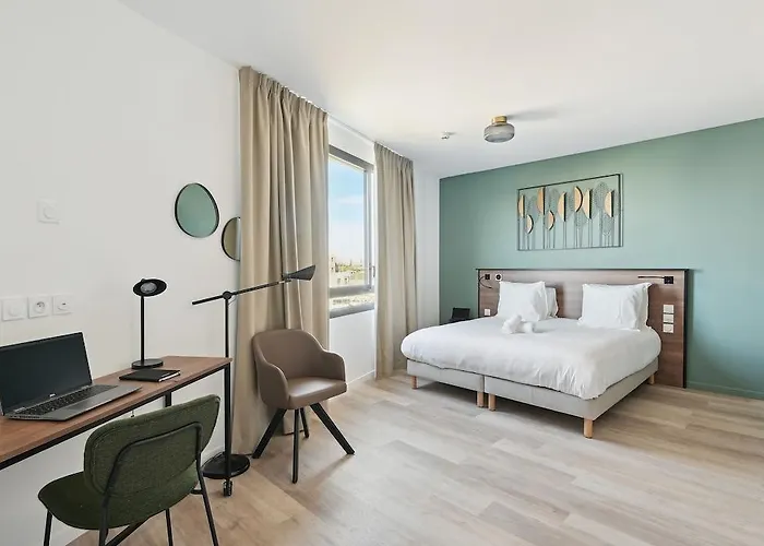 - Paris Ouest - Colombes Aparthotel