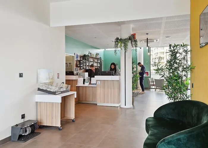 - Paris Ouest - Colombes Aparthotel