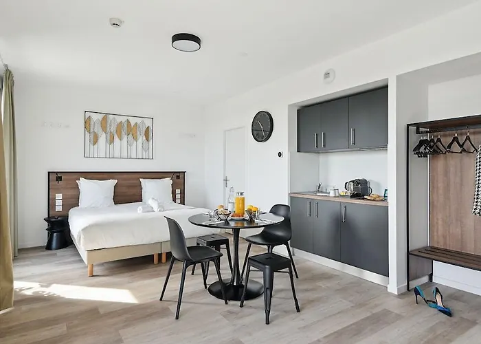 - Paris Ouest - Colombes